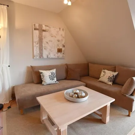 Lorens-de-hahn-str 71, App 8 Lägenhet *