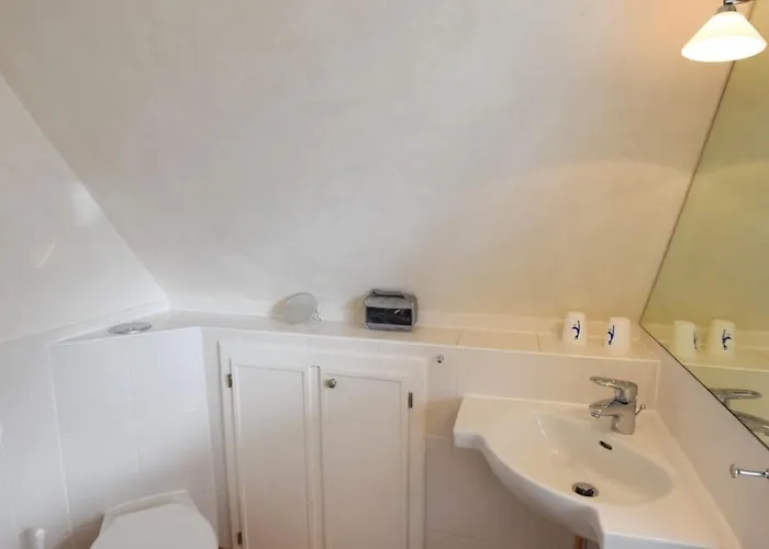 Lorens-de-hahn-str 71, App 8 *